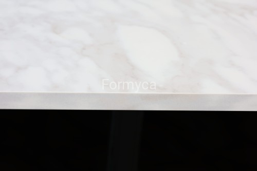 Calacatt Royale 2 cm narożny wewnętrzn.jpg